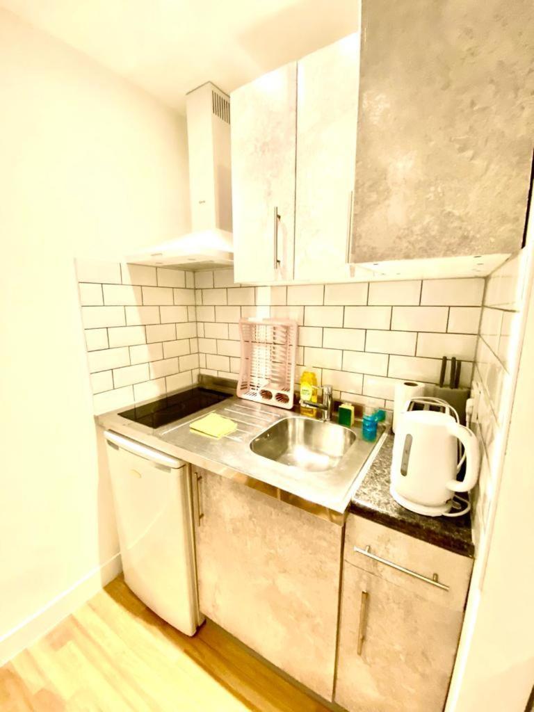 One Bedroom Apartment Queen'S Park In Central לונדון מראה חיצוני תמונה